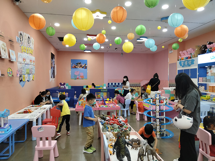 如何选择一家可靠的儿童乐园品牌呢？